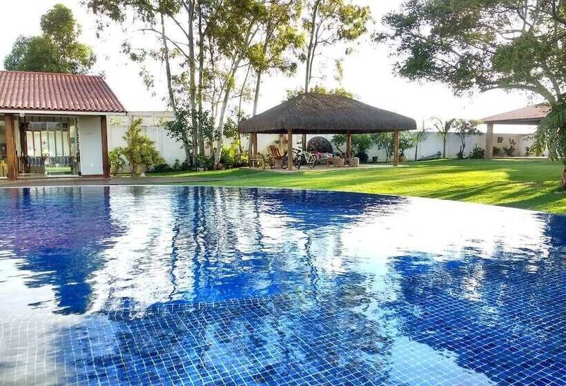 Refúgio Nômade Hostel