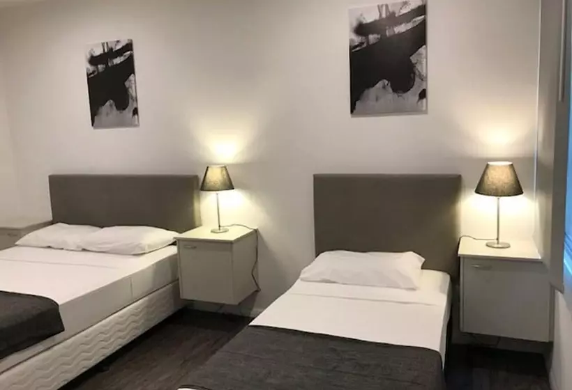 Winnellie Hotel Motel