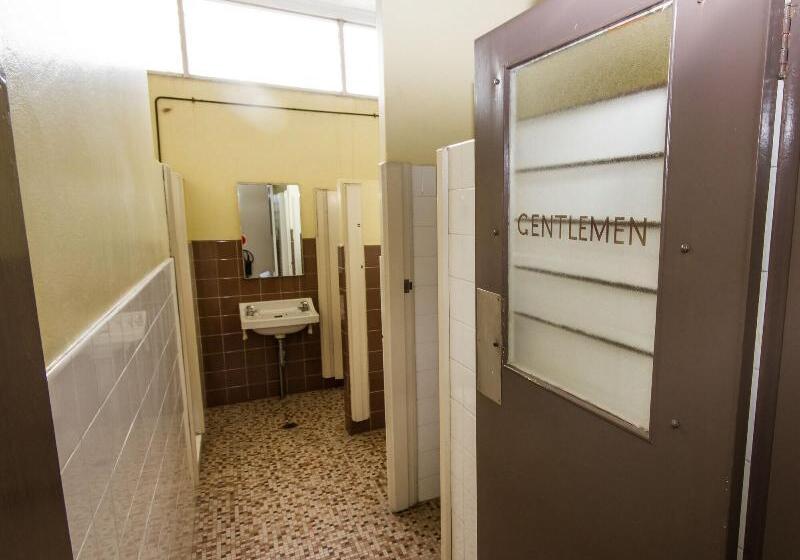 ユースホステル Wiley Park