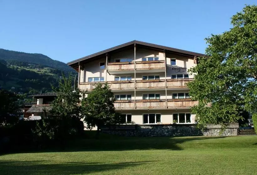 تختخواب و صبحانه Chesa Platina