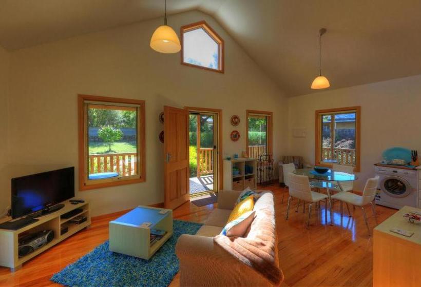 ベッドアンドブレックファースト Roosters Rest