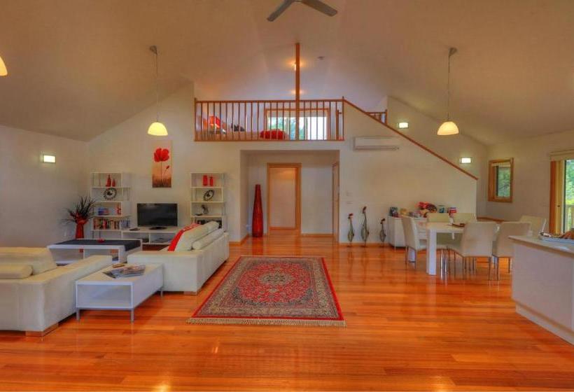 ベッドアンドブレックファースト Roosters Rest