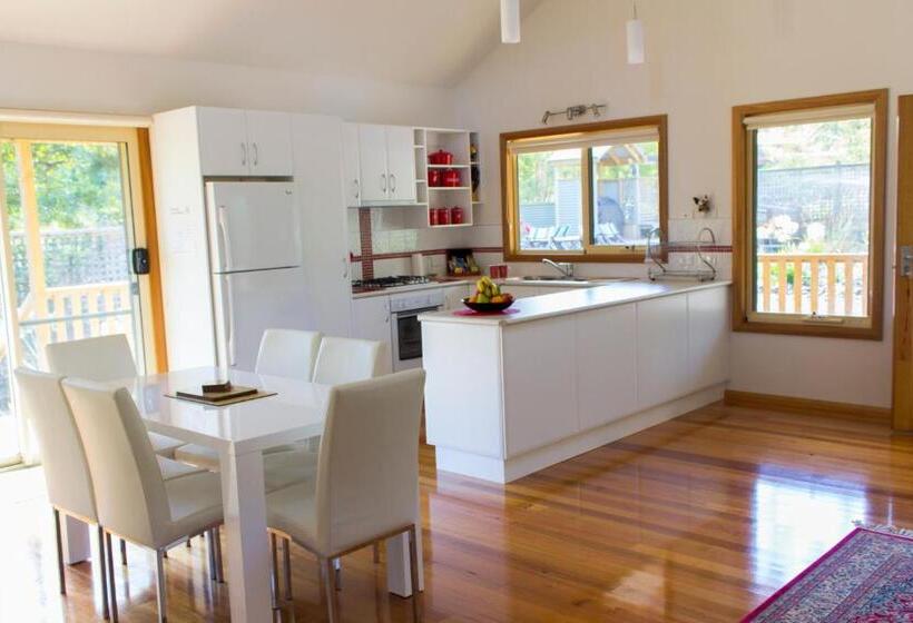 ベッドアンドブレックファースト Roosters Rest