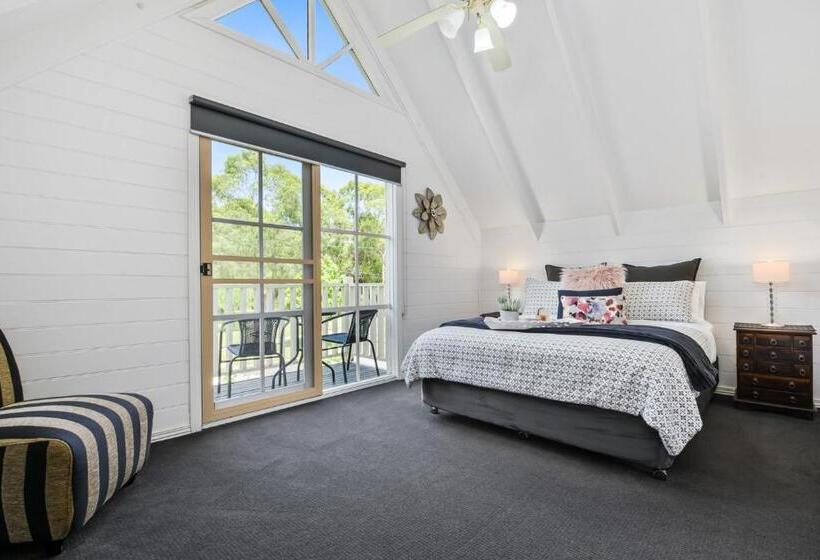 Creek Cottage Bed And Breakfast Traralgon