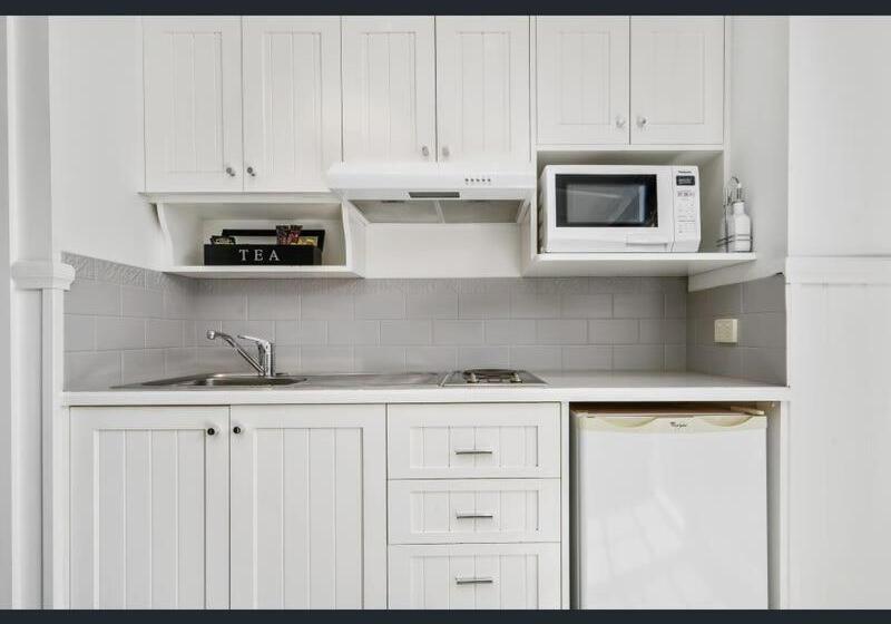 Creek Cottage Bed And Breakfast Traralgon