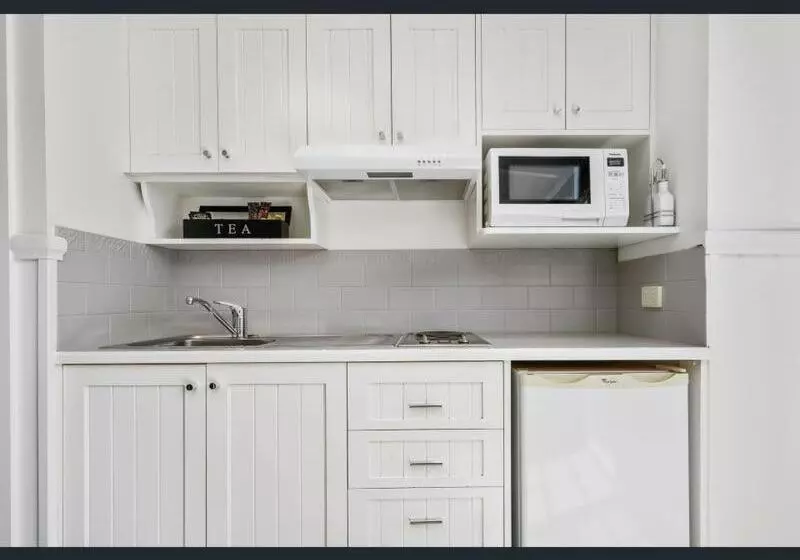 Creek Cottage Bed And Breakfast Traralgon