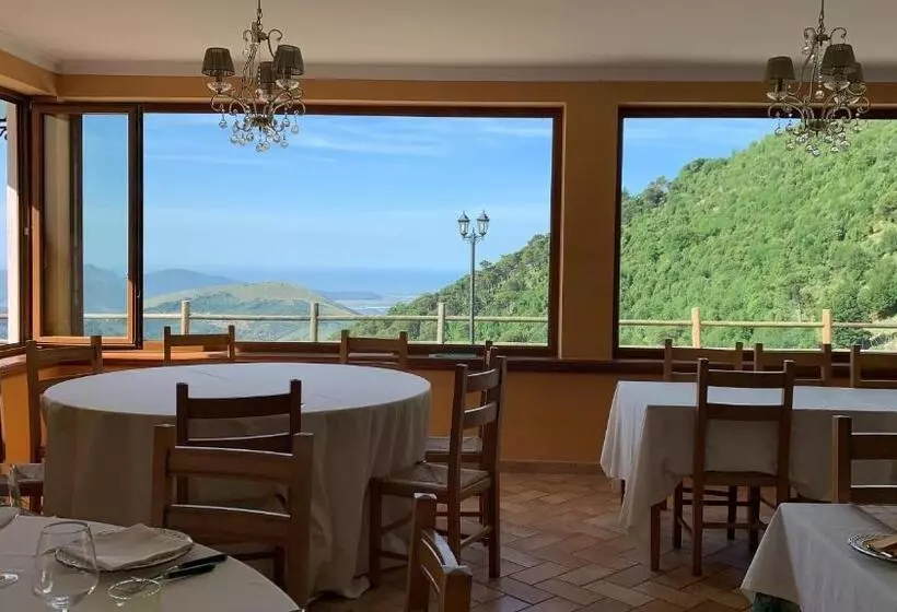 ホテル Agriturismo Collecammino
