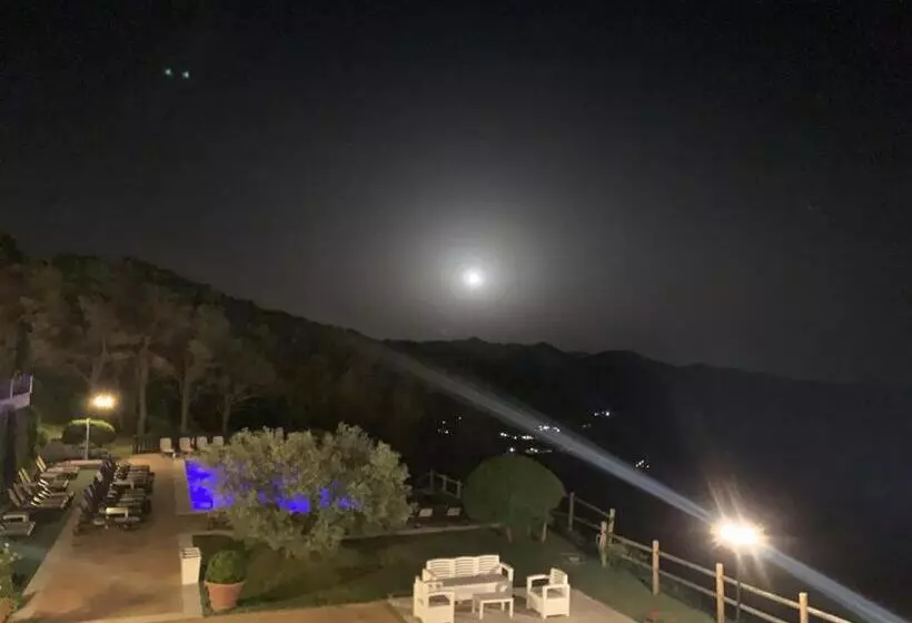 ホテル Agriturismo Collecammino