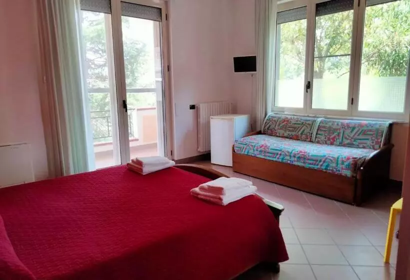 ホテル B&b L`oasi