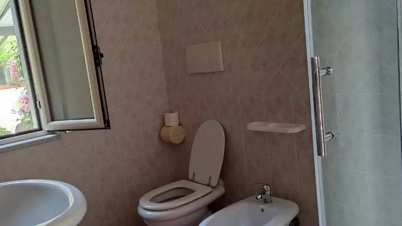 ホテル B&b L`oasi