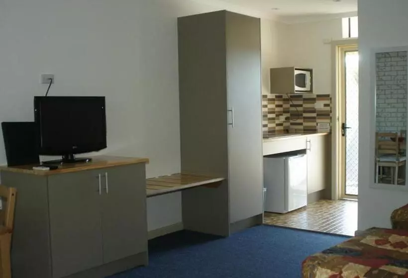 モーテル Culcairn Motor Inn