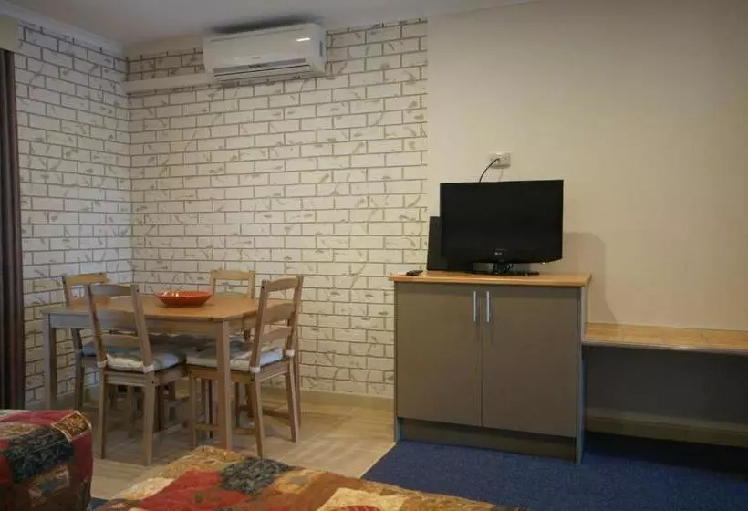 モーテル Culcairn Motor Inn