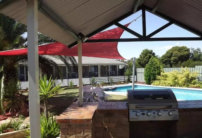 モーテル Culcairn Motor Inn