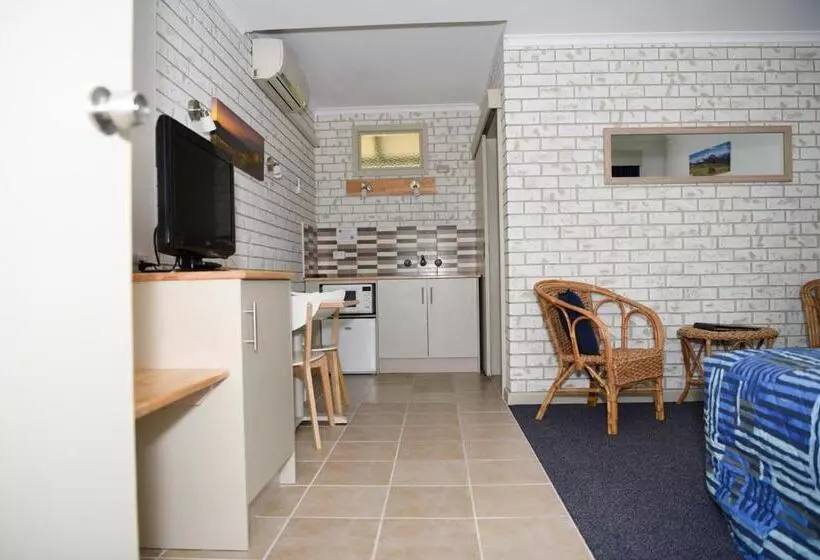 モーテル Culcairn Motor Inn