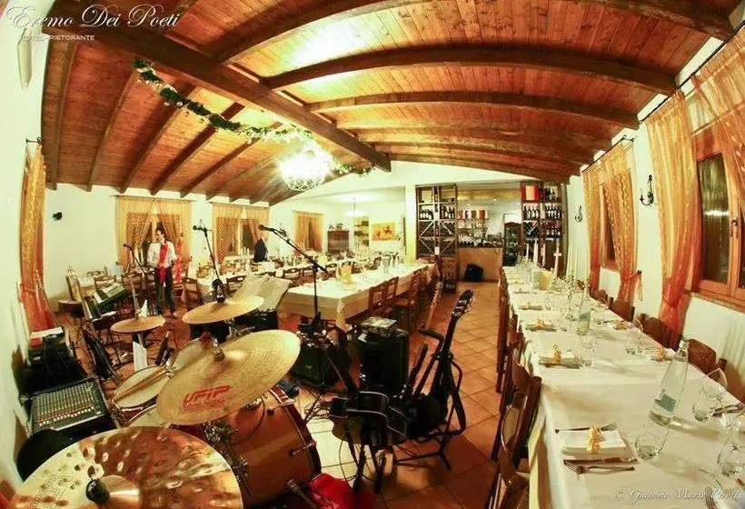 Pensione Eremo Dei Poeti