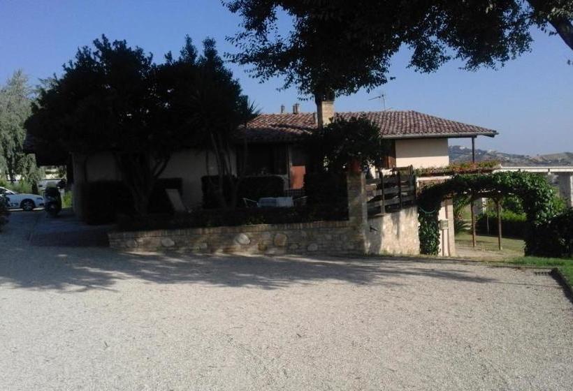 بنسيون Eremo Dei Poeti