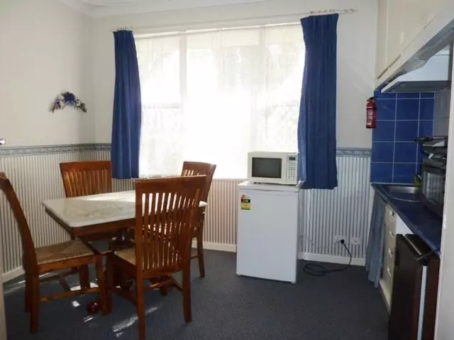 ペンション The Doo Drop Inn