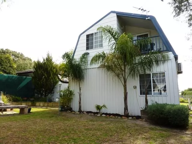 ペンション The Doo Drop Inn