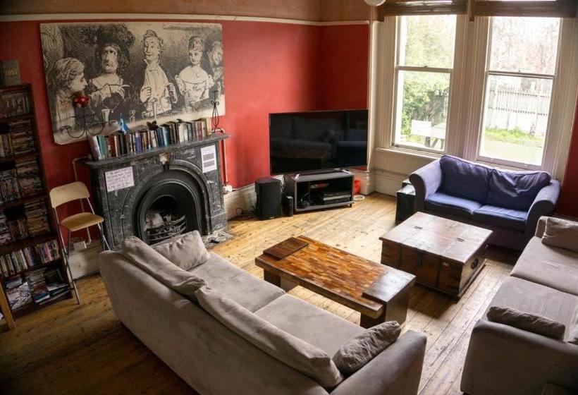 הוסטל Lords Lodge