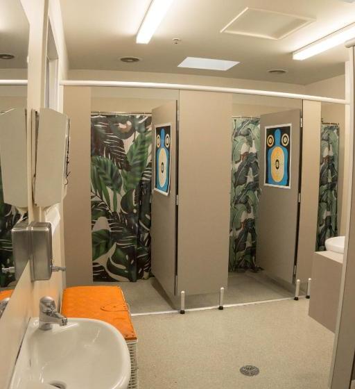 הוסטל Lords Lodge