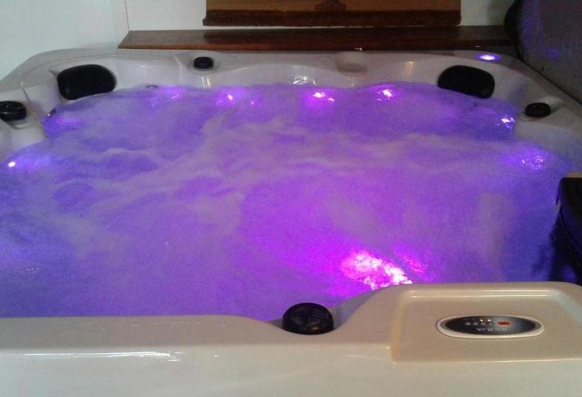 B&b Squeakygate Retreat