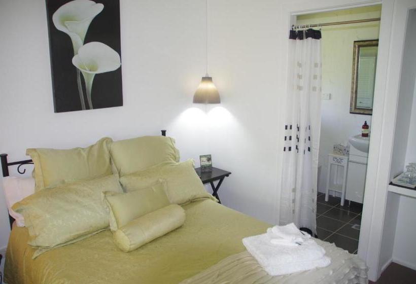 B&b Squeakygate Retreat