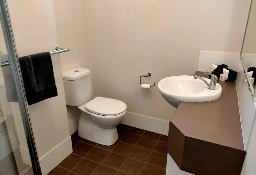 Derby Lodge Self Contained Apartments