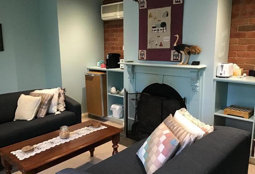 Emeu Inn Bed & Breakfast