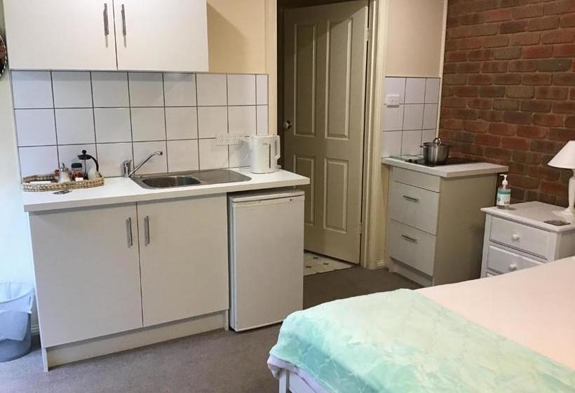 Emeu Inn Bed & Breakfast