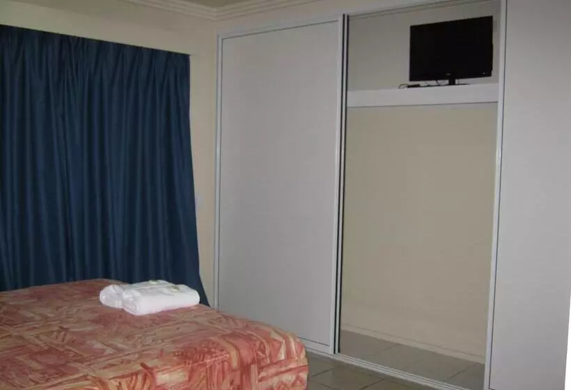 Emu Park Motel