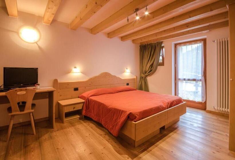 فندق Albergo Al Fontanin