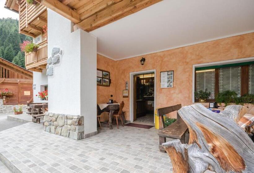 فندق Albergo Al Fontanin