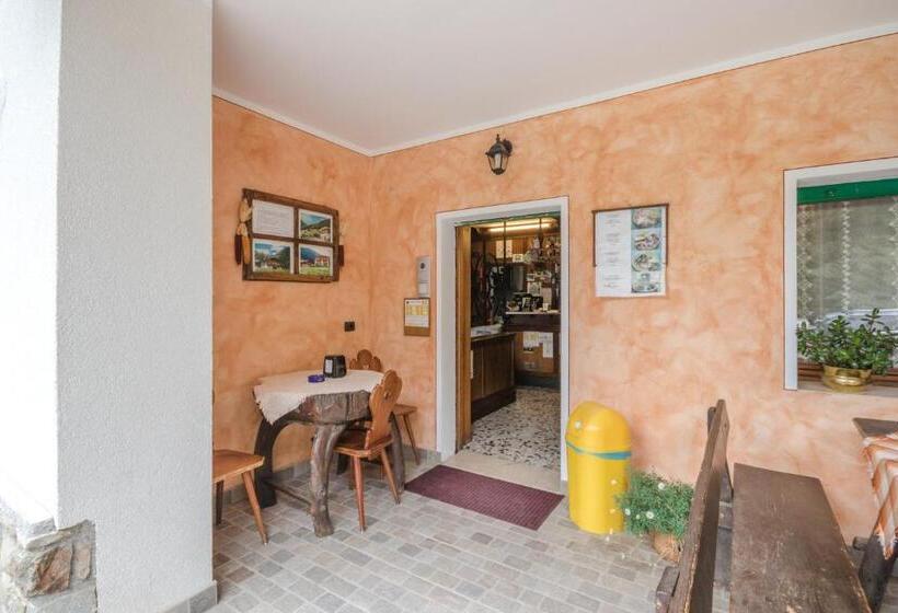 فندق Albergo Al Fontanin