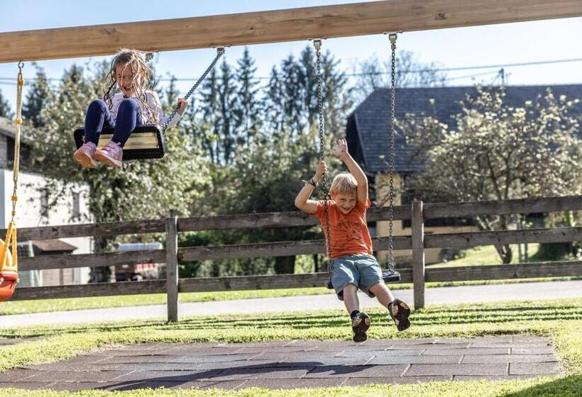 Отель Bauernhof Pension Hofmayer