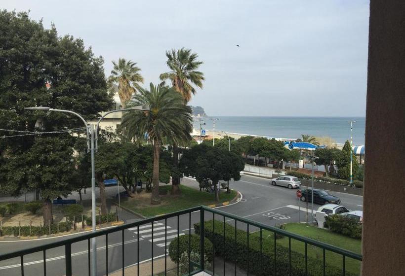 酒店 Nuovo Metropol