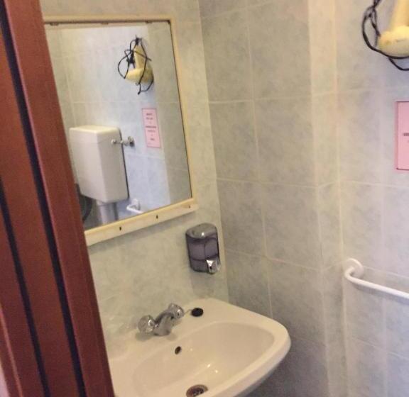 酒店 Nuovo Metropol