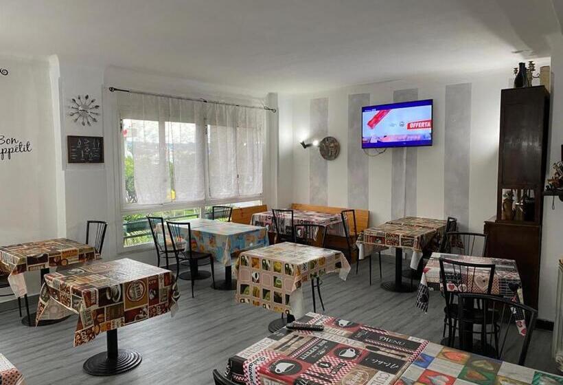 酒店 Nuovo Metropol