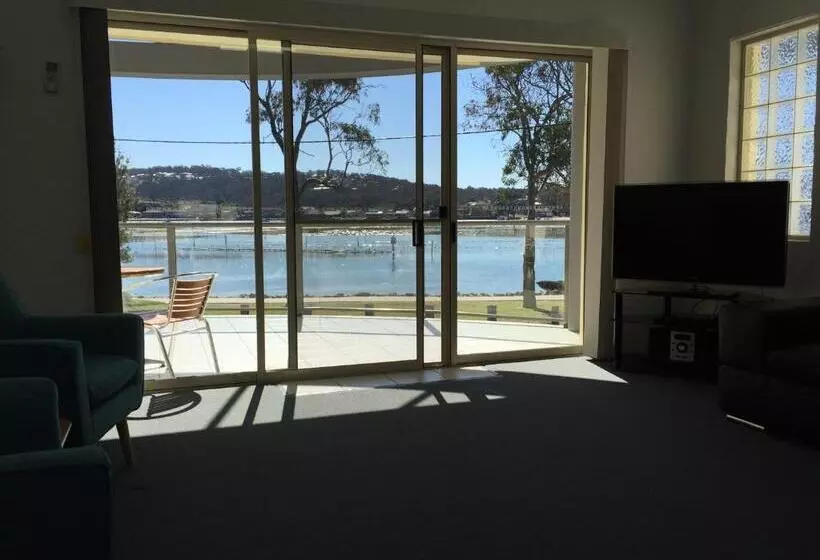 Merimbula Lake Apartments