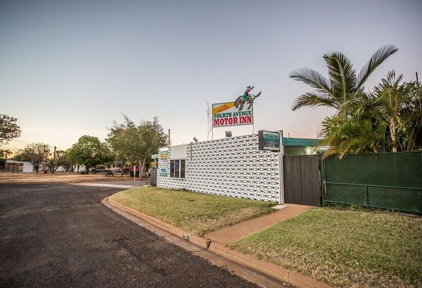 فندق على الطريق Fourth Avenue Motor Inn