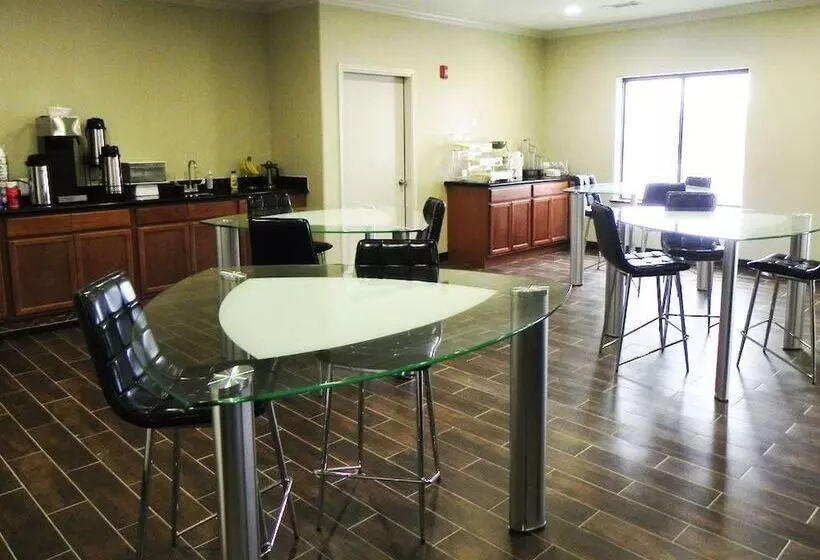 Motelli Yorktown Inn And Suites