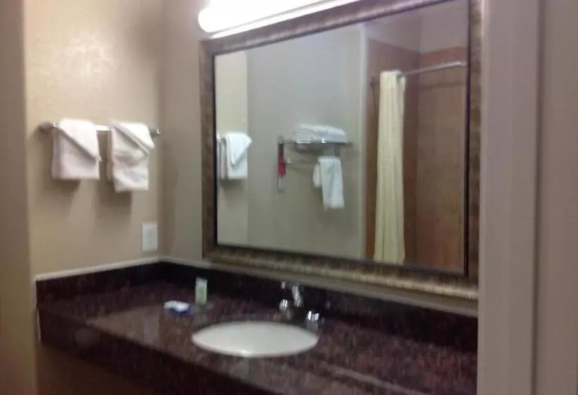 Motelli Yorktown Inn And Suites