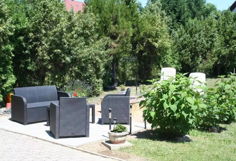 ペンション Leander Vendeghaz