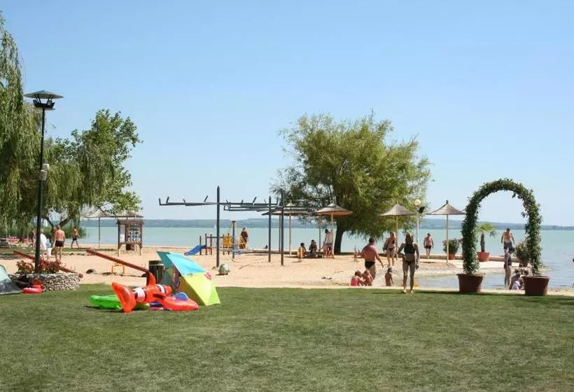 ペンション Leander Vendeghaz