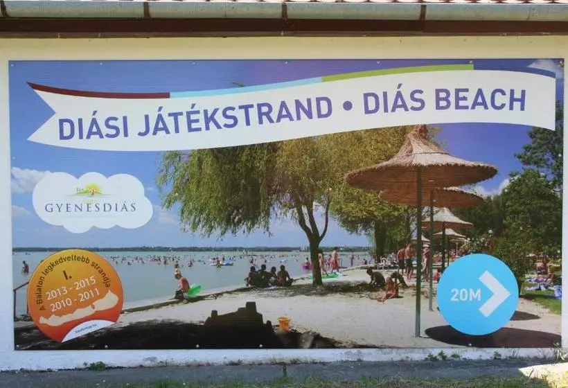 ペンション Leander Vendeghaz