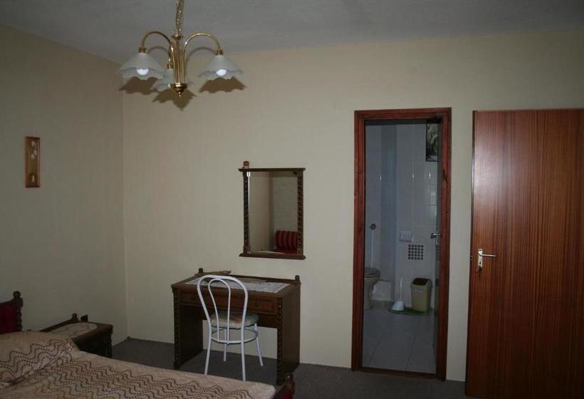 بنسيون Leander Vendeghaz