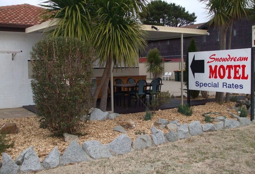 Snowdream Motel