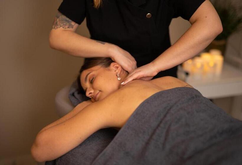 ö Seaside Suites & Spa