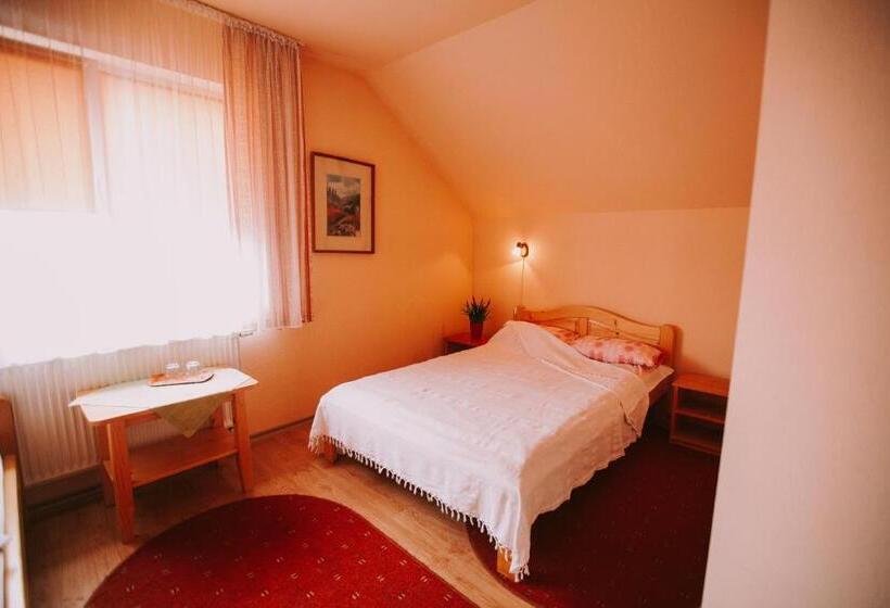 تختخواب و صبحانه Bosnyák Panzió