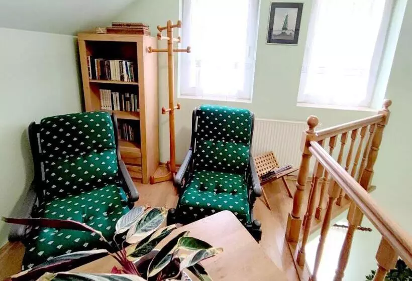 تختخواب و صبحانه Bosnyák Panzió