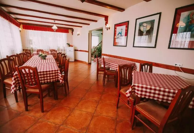 تختخواب و صبحانه Bosnyák Panzió